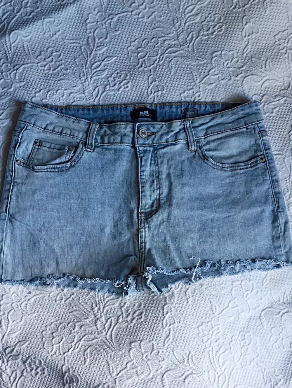 I&M 13 Black Label Light Wash Frayed Hem Jean Denim Shorts Beach Boho Summer